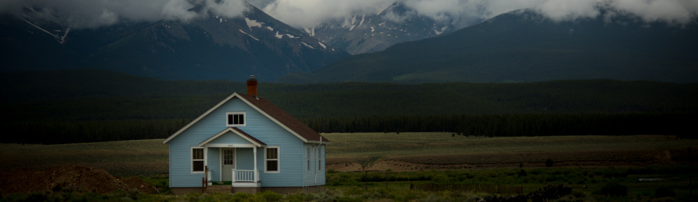 The Fastidious Housepainter by Mercedes Lawry House in the country, photo by Nathan Anderson