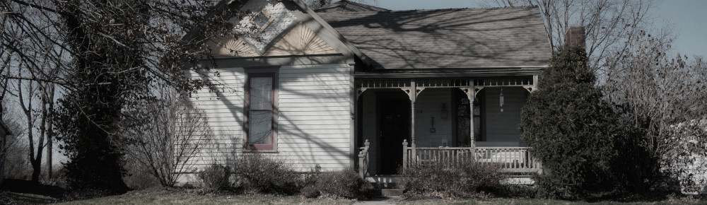 An old house, photo by Robert Linder