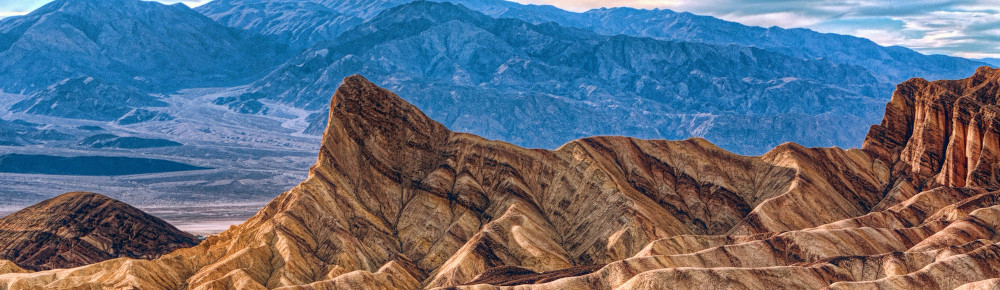 Desert landscape, photo by Johannes Plenio